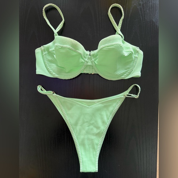 Hollister Other - Hollister Green Ribbed Bikini Set